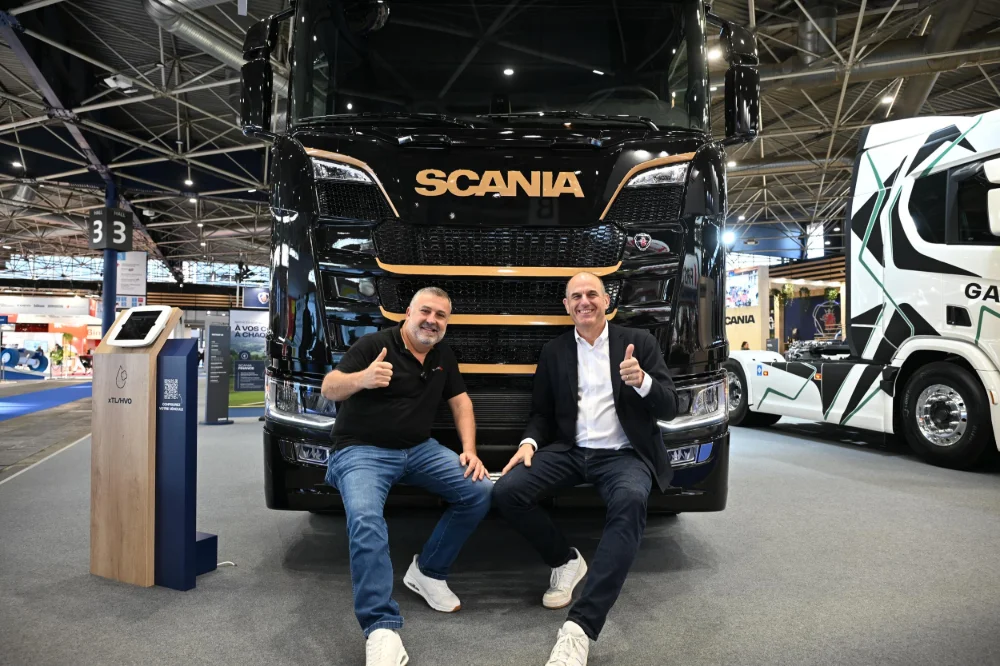 SCANIA.jpg