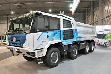 TATRA : L’ÉLECTRIQUE, L’HYDROGÈNE ET L’HYBRIDE… À LA SAUCE TCHÈQUE !