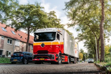 Simon Loos accélère fort sur l’électrique avec Mercedes-Benz Trucks !