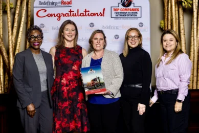 Peterbilt nommé « Top Company for Women to Work in Transportation »