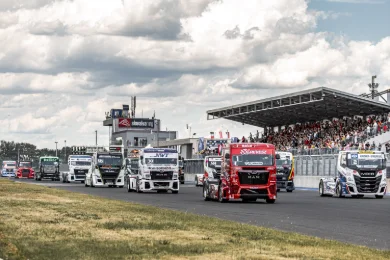 Norbert Kiss réalise le grand chelem au Slovakia Ring et s’échappe au championnat