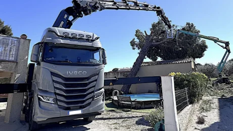Sauvat Transports and IVECO: Three Generations of Trust Serving Exceptional Projects