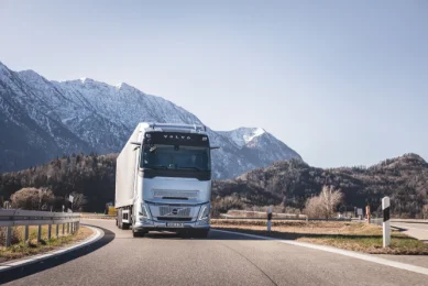 Volvo Trucks￼ revives the combustion engine: diesel, gas, hydrogen… the real future will be multi-energy