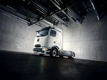 Mercedes-Benz Trucks lance l’eActros Lowliner