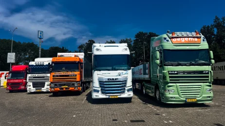 Du DAF 95 au XF Electric : le choc des générations XXL
